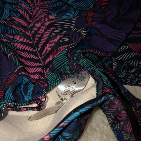 VENUS Multicolor Patterned One Piece Swimsuit - Picture 8 of 11